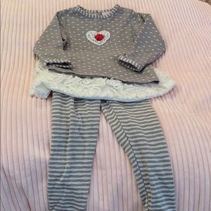 Toddler girl set by Cachcach